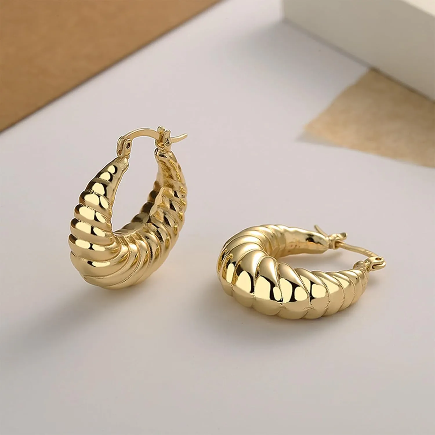 Chunky Hoop Earrings for Women,18K Gold Large Thick Plain Croissant Hammered Hoop Earrings Trendy Huggie Hoops Earrings