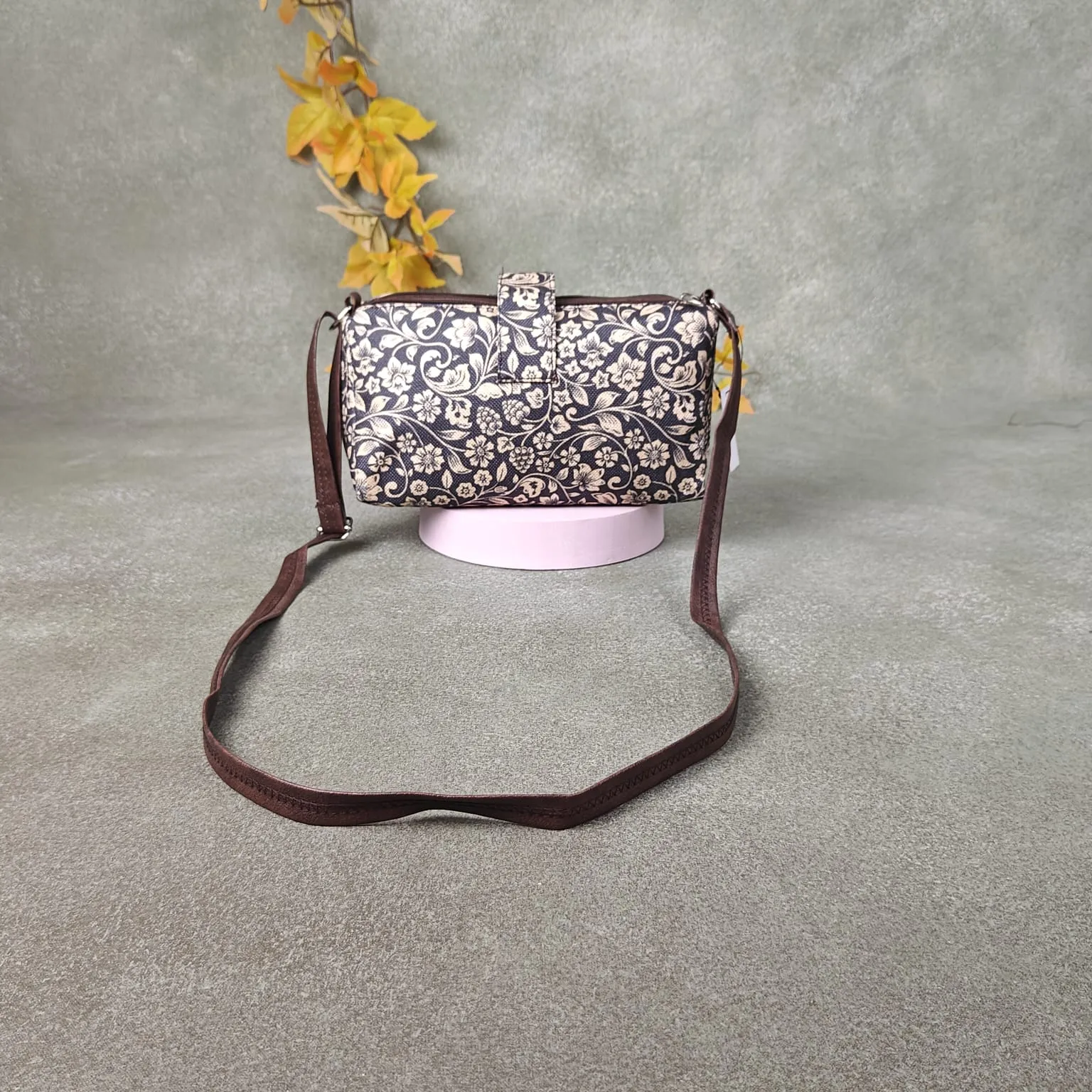 Easy Slings Double Partition Floral Graphic Prints