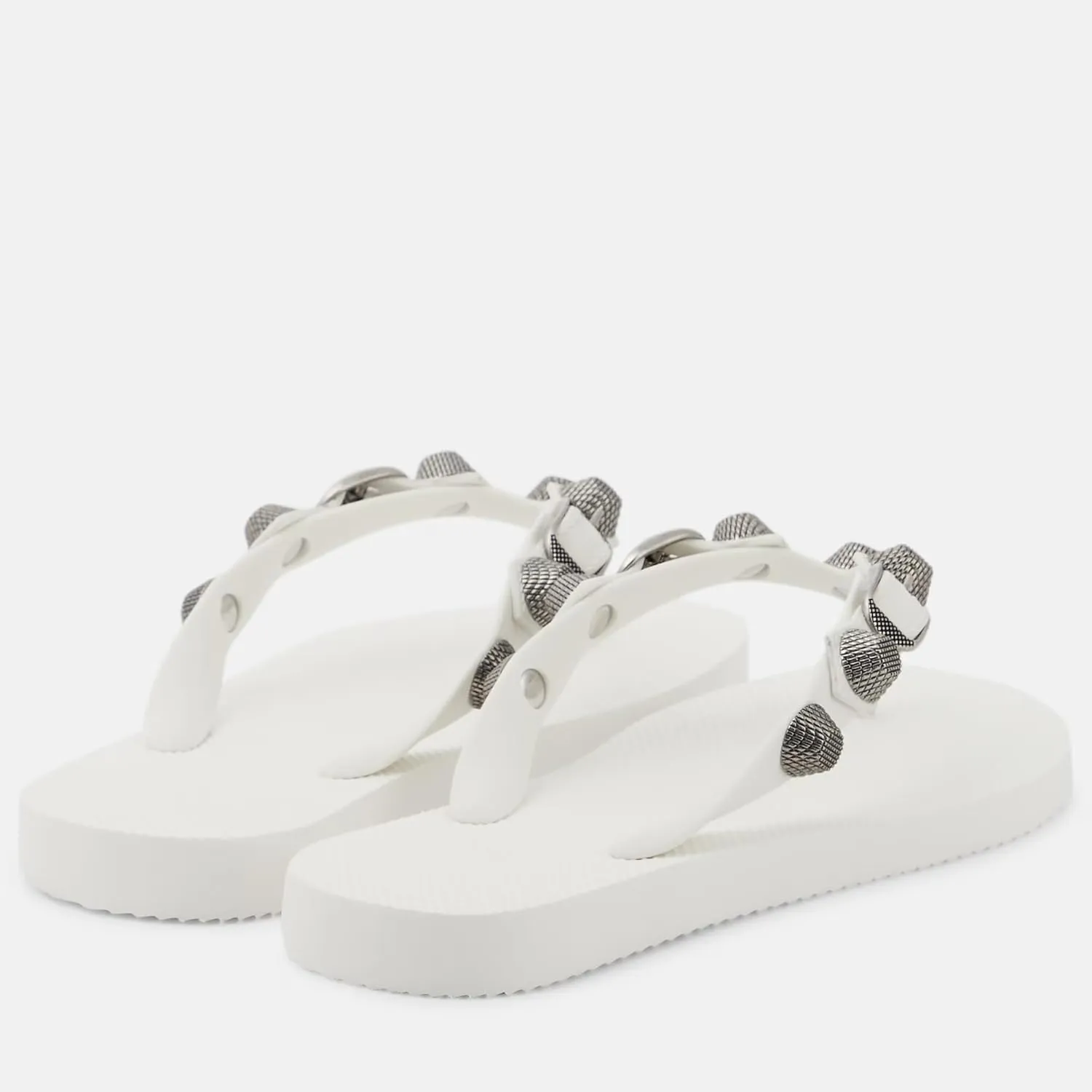 Kluolandi Studded Flip Flops for Women Beach Thong Sandals Comfortable Flat Slides Summer Slippers