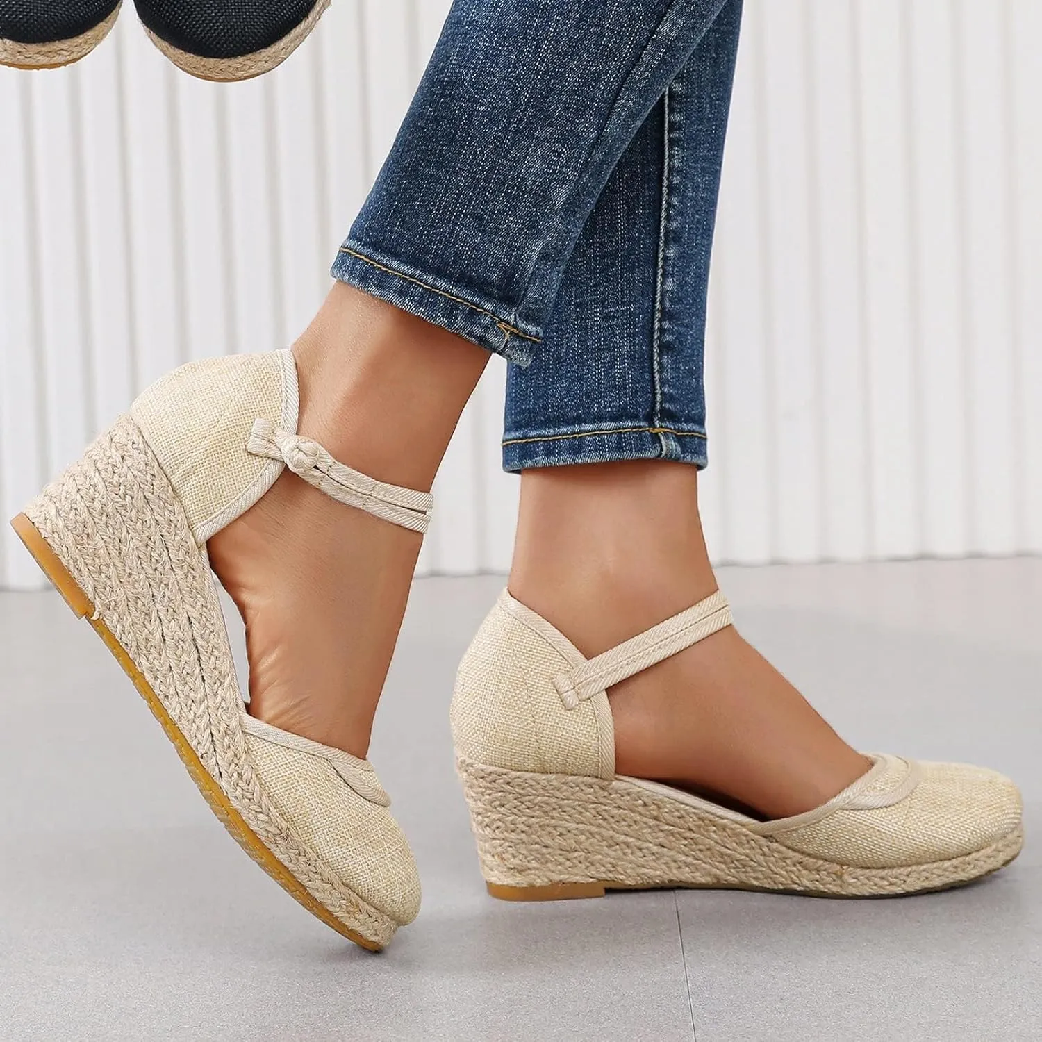 Sandals for Women Wedge Shoes Summer Womens Platform Flip Flops Comfortable Casual Dressy Sandal Orthopedic Slides Arch Support Vacation Beach Shoes Walking Fashion Open Toe Slip on Wedges