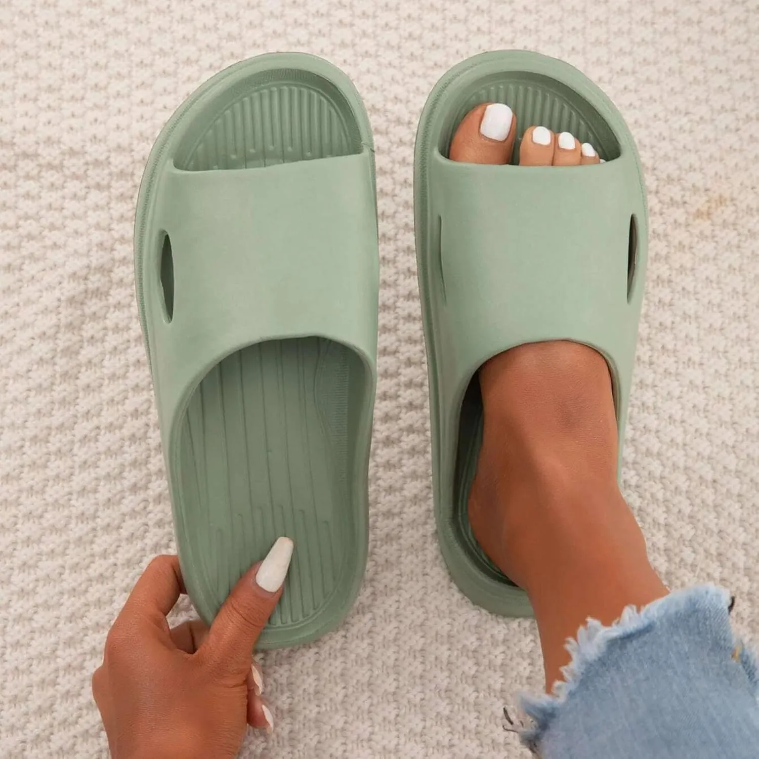 Shower Shoes Women's Slides Shower Sandals Mens Slippers Cloud Slippers Shoes with Drainage Holes
