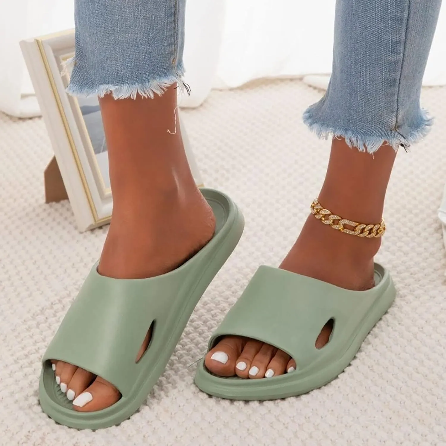 Shower Shoes Women's Slides Shower Sandals Mens Slippers Cloud Slippers Shoes with Drainage Holes