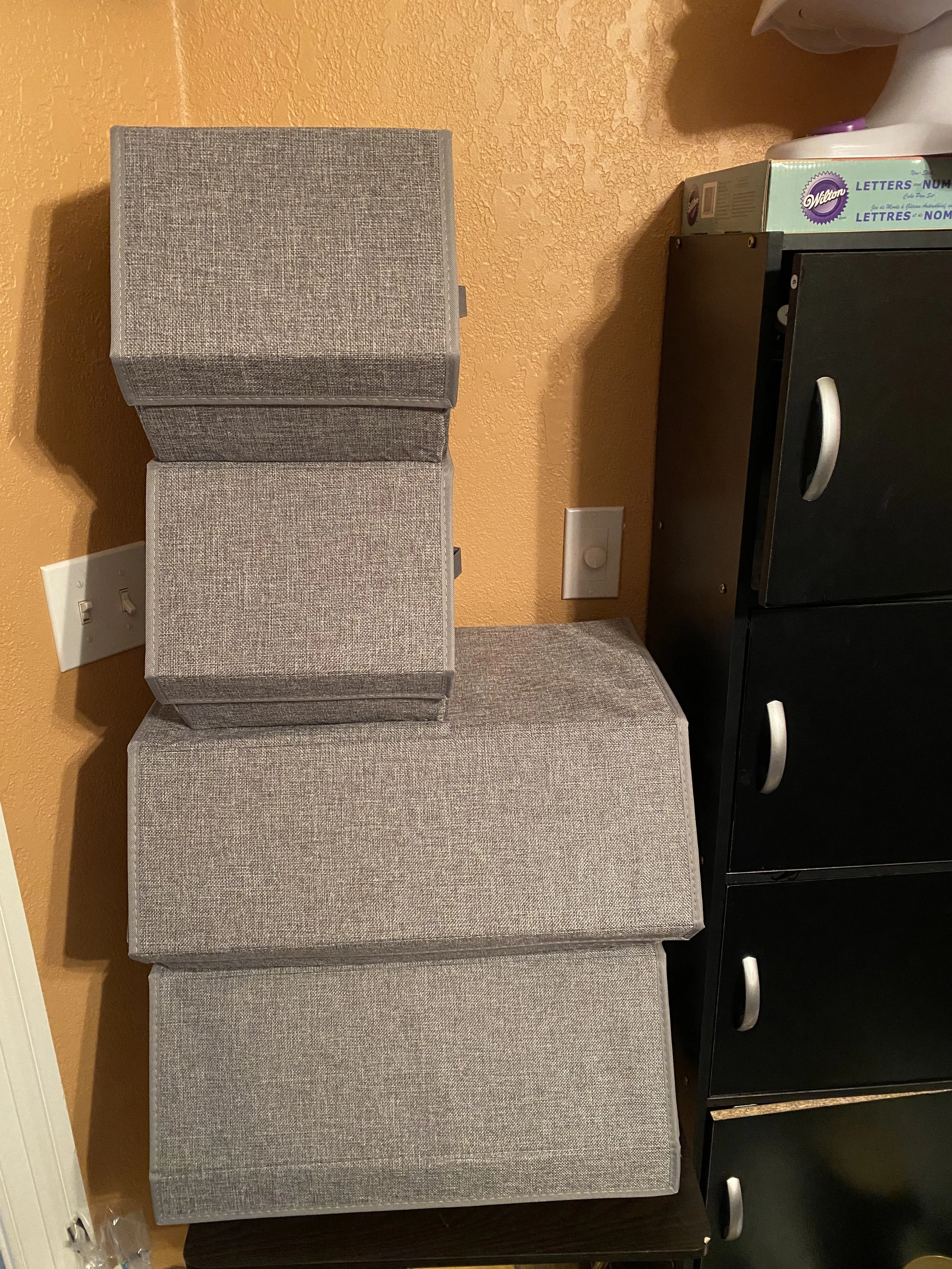 Stackable Storage Bins With Lids, Toy Organizer, Metal Frame
