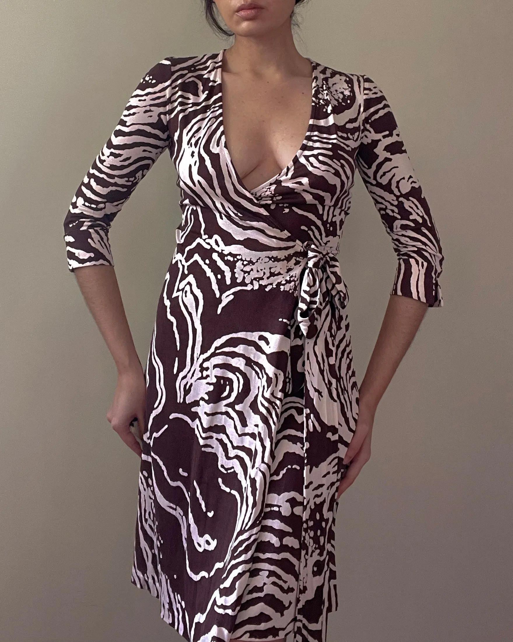 Vintage Designer Diane Von Frstenberg Chocolate Brown Print Silk Wrap Dress