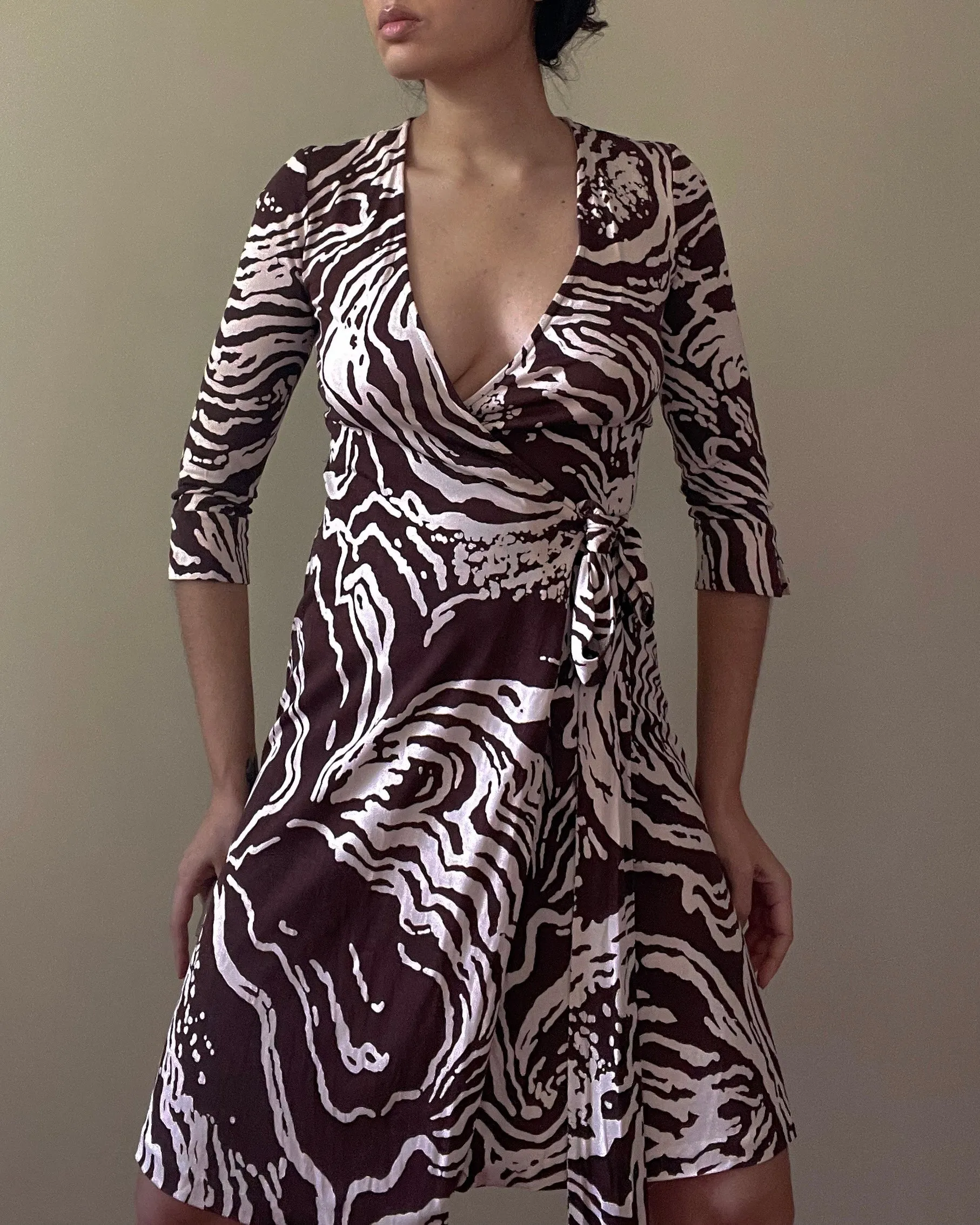 Vintage Designer Diane Von Frstenberg Chocolate Brown Print Silk Wrap Dress