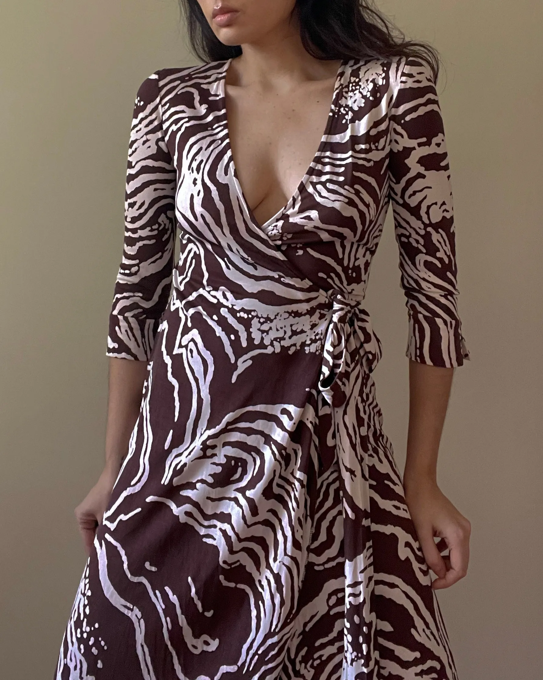 Vintage Designer Diane Von Frstenberg Chocolate Brown Print Silk Wrap Dress
