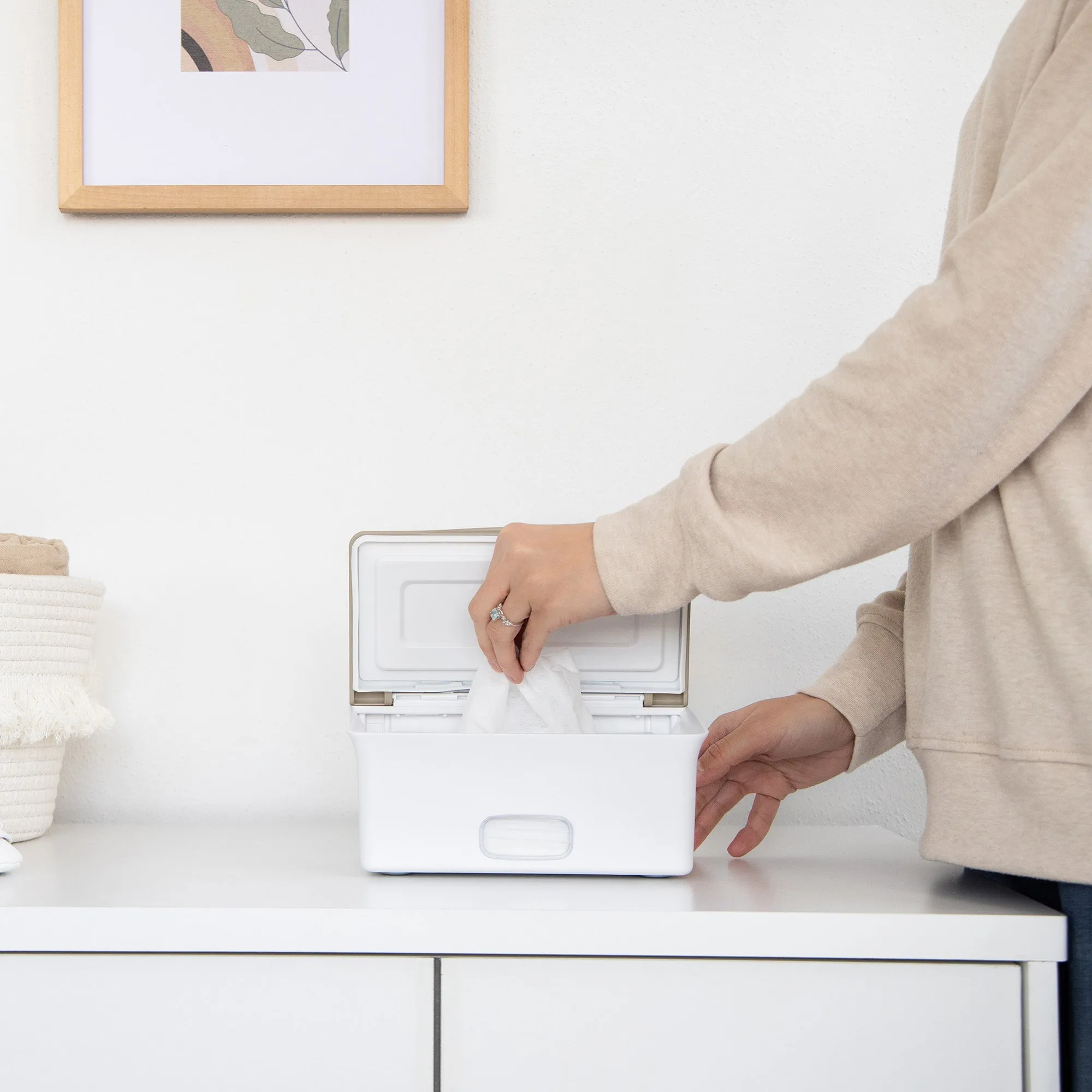 wipes dispenser